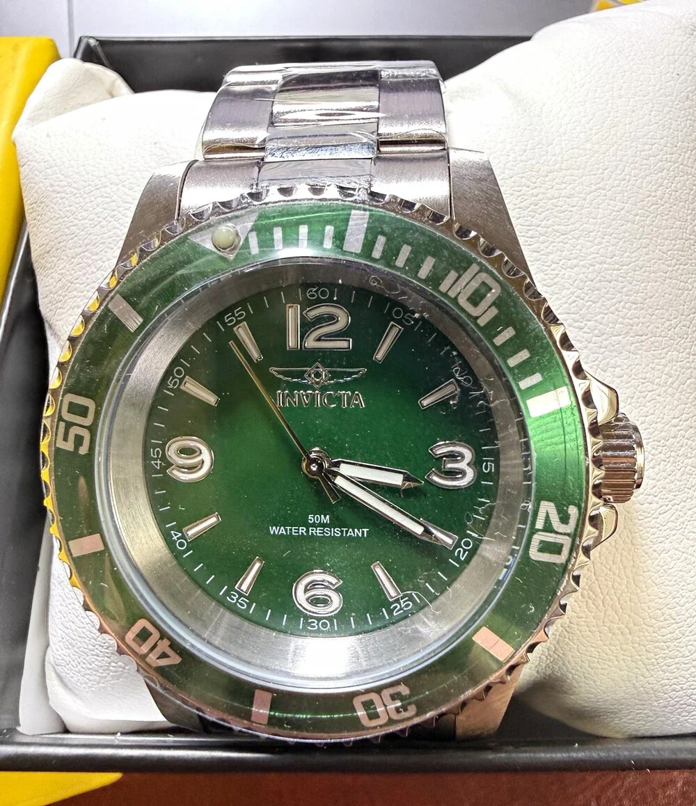 Invicta Men’s Green Dial Silver Tone Quartz Watch 50M NOS New w/ Box Tags
